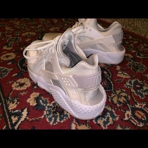 Limited edition Silver air Huaraches